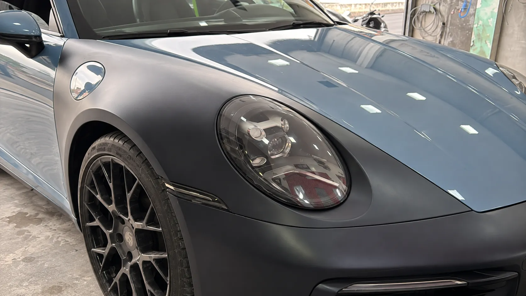 Porsche 911 Carrera — Recuperação da Frente - depois